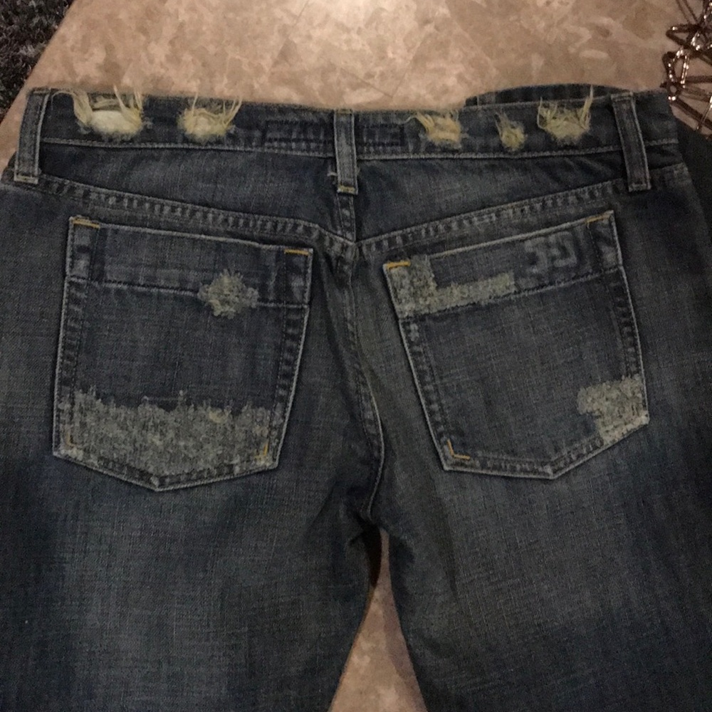 🌞Joe’s distressed jeans